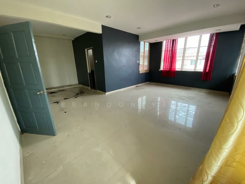 Semi-Detached House for Sale in Taman Universiti Indah (Seri Kembangan) - Brandon Yee - Interior - PropertyGuru.com.my