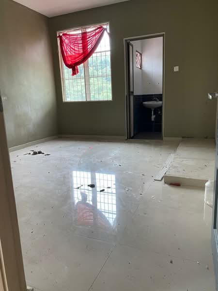 Semi-Detached House for Sale in Taman Universiti Indah (Seri Kembangan) - Brandon Yee - Interior - PropertyGuru.com.my
