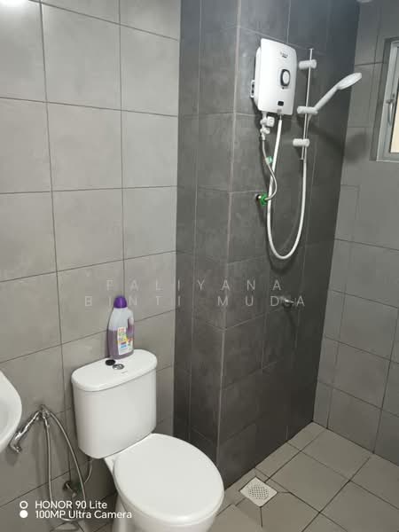 Apartment for Rent at Residensi Sateria - Faliyana binti Muda - Bathroom - PropertyGuru.com.my