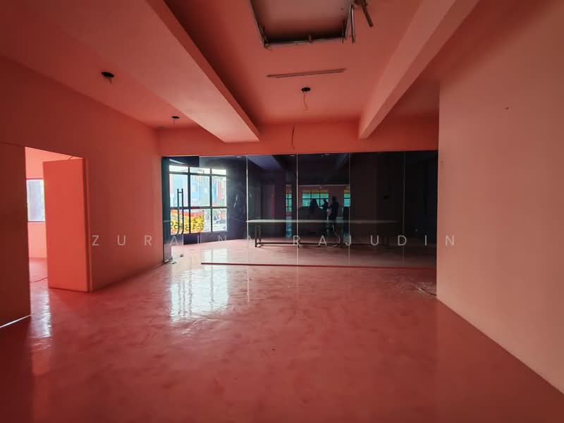 Shop / Office for Rent in Shah Alam (Selangor) - Zuraina Rajudin - Interior - PropertyGuru.com.my