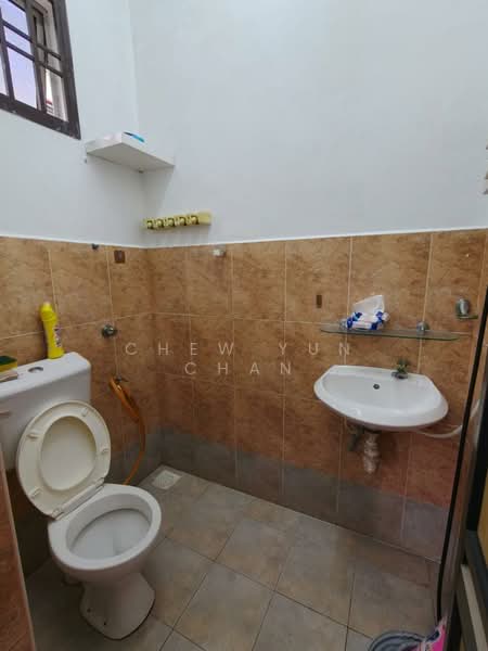 Terraced House for Sale in Skudai (Johor) - Chew Yun Chan - Bathroom - PropertyGuru.com.my