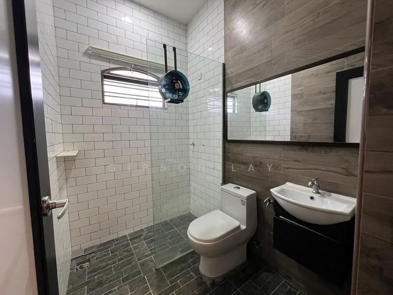 Semi-Detached House for Sale in Kluang (Johor) - Gipson Lay - PropertyGuru.com.my