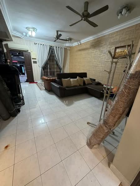 2-storey Terraced House for Sale in Bukit Indah (Iskandar Puteri (Nusajaya)) - Benjamin Lim - Living Room - PropertyGuru.com.my