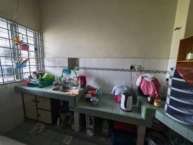 2-storey Terraced House for Rent in Puchong (Selangor) - Jason Tsen - Kitchen - PropertyGuru.com.my
