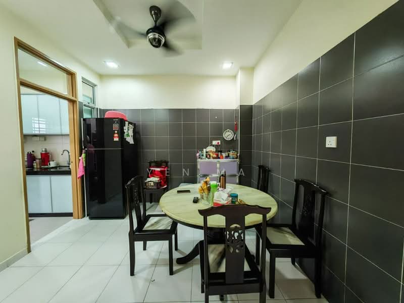 Rumah Teres 2 Tingkat untuk Dijual di Taman Setia Indah (Tebrau) - Yen Ma - Kitchen - PropertyGuru.com.my
