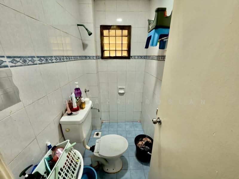 Townhouse for Sale in Alam Damai (Cheras) - Mohd Nazri Roslan - Bathroom - PropertyGuru.com.my