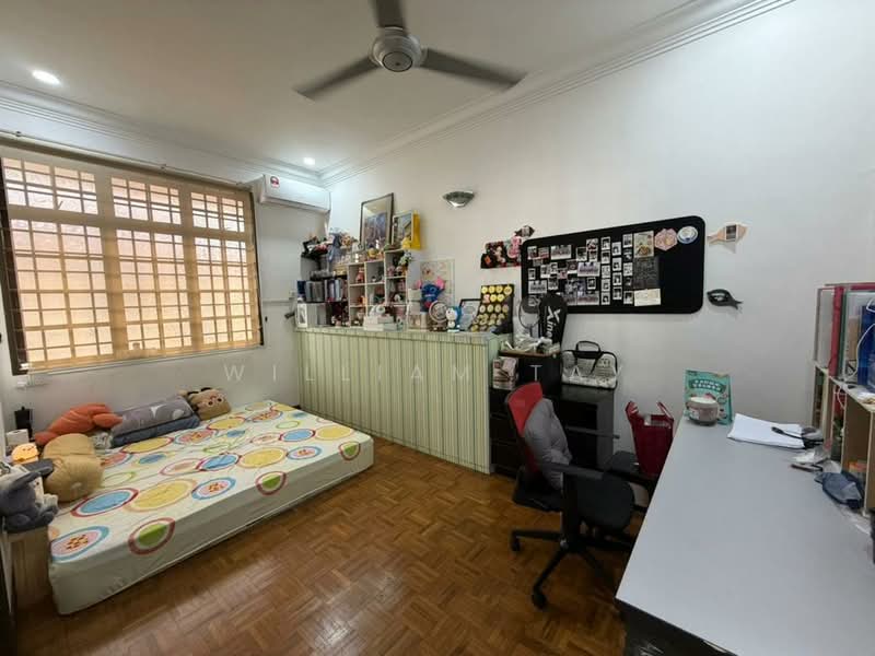 Semi-Detached House for Sale in Taman Perling (Perling) - William Tay - Bedroom - PropertyGuru.com.my