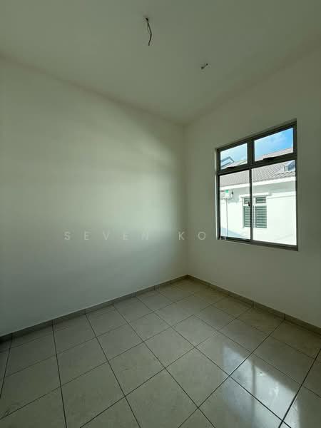1-storey Terraced House for Sale in Bandar Putra (Kulai) - Seven Kong - Interior - PropertyGuru.com.my