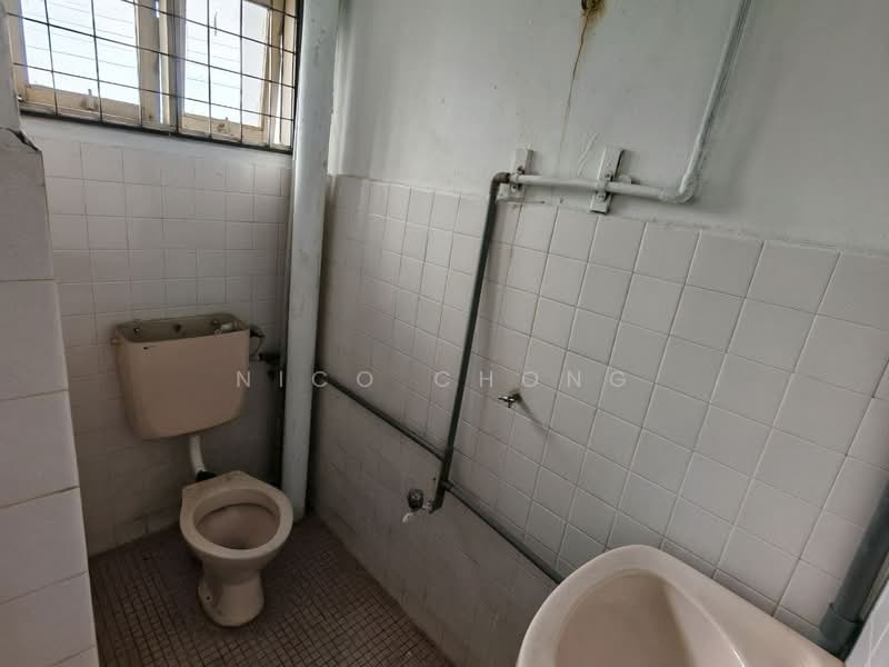 2-storey Terraced House for Sale in Taman Desa Cemerlang (Ulu Tiram) - Nico Chong - Bathroom - PropertyGuru.com.my