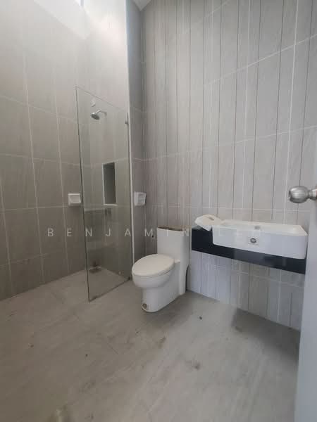 Cluster House for Sale in Taman Ekoflora (Johor Bahru) - Benjamin Lim - Bathroom - PropertyGuru.com.my