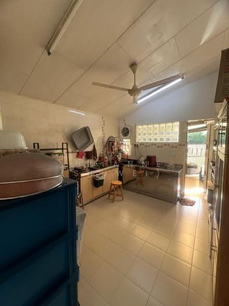 Bungalow House for Sale in Taman Sri Bukit Indah (Bukit Mertajam) - Julianne (ShuWei) - Kitchen - PropertyGuru.com.my