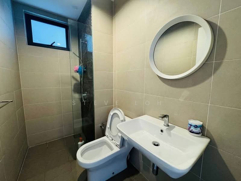 Servis Apartment untuk Disewa di Continew - Steve Loh - Bathroom - PropertyGuru.com.my