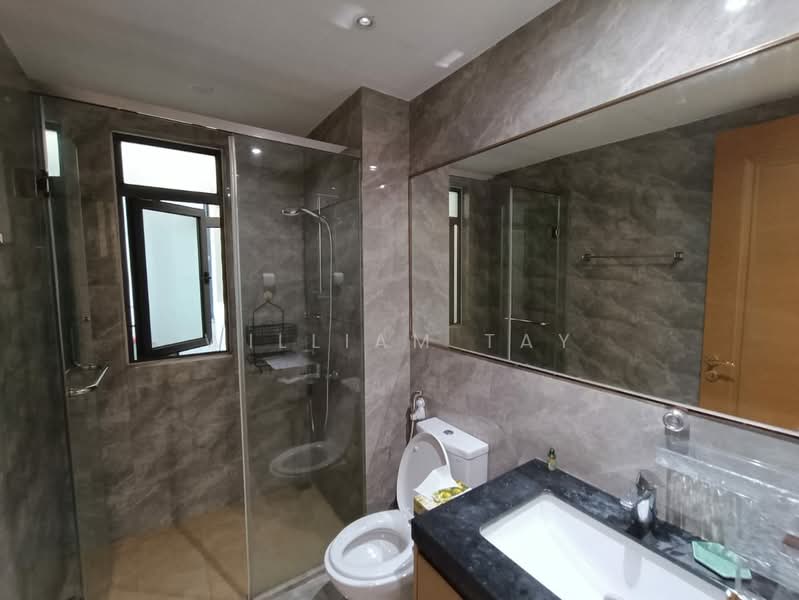 Servis Apartment untuk Dijual di R&F Princess Cove Phase 1 - William Tay - Bathroom - PropertyGuru.com.my