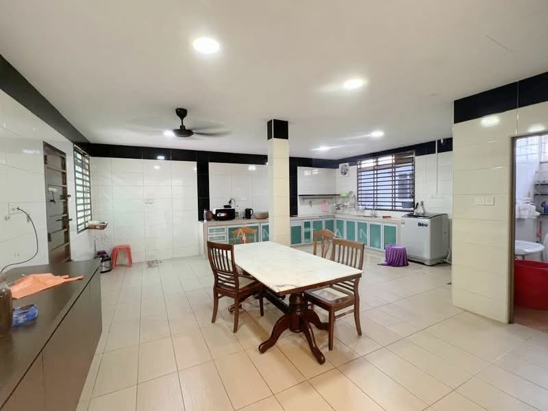 2-storey Terraced House for Sale in Johor Bahru (Johor) - Dylan Tan - Kitchen - PropertyGuru.com.my