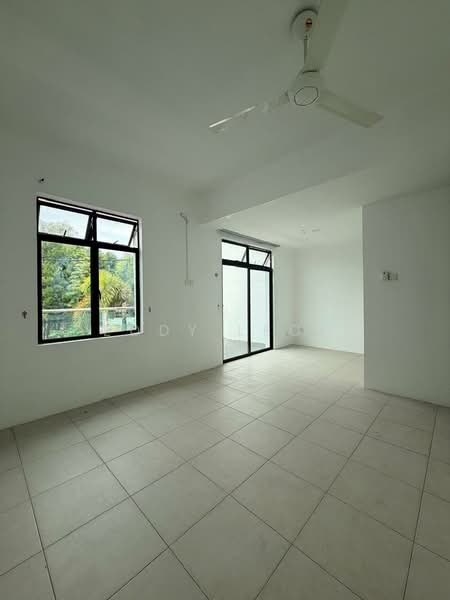 3-storey Terraced House for Sale in Taman Limbongan Indah (Klebang) - Eddy Leow - Living Room - PropertyGuru.com.my