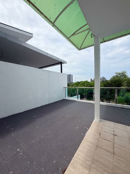 3-storey Terraced House for Sale in Taman Limbongan Indah (Klebang) - Eddy Leow - Balcony - PropertyGuru.com.my