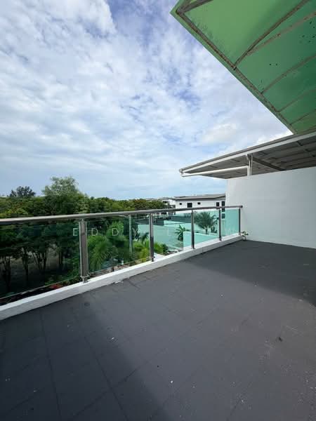 3-storey Terraced House for Sale in Taman Limbongan Indah (Klebang) - Eddy Leow - Balcony - PropertyGuru.com.my