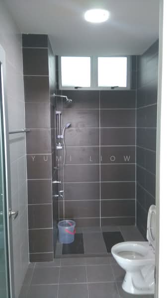 Kondominium untuk Disewa di The Seed Taman Sutera Utama - Yumi Liow - Bathroom - PropertyGuru.com.my