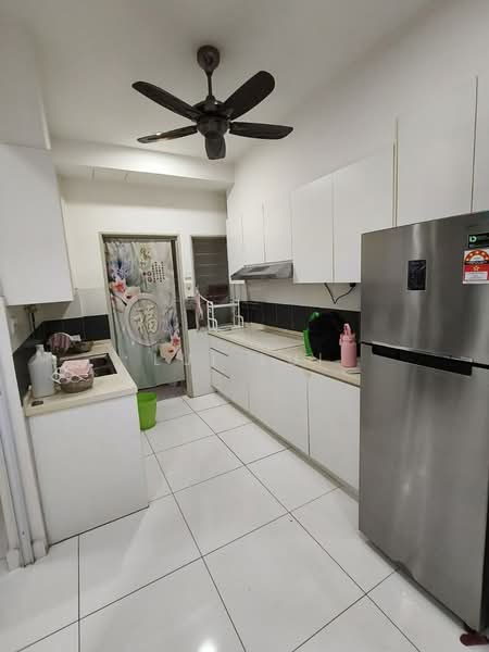 Servis Apartment untuk Dijual di Twin Danga Residence - Lui Lui - Kitchen - PropertyGuru.com.my