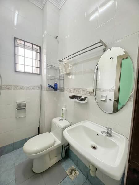 Rumah Teres 2 Tingkat untuk Dijual di Johor Bahru (Johor) - Chuan Hong Kee - Bathroom - PropertyGuru.com.my
