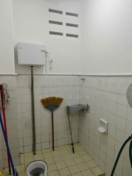 Rumah Teres 2 Tingkat untuk Disewa di Permas Jaya (Johor) - Joe Loh - Bathroom - PropertyGuru.com.my