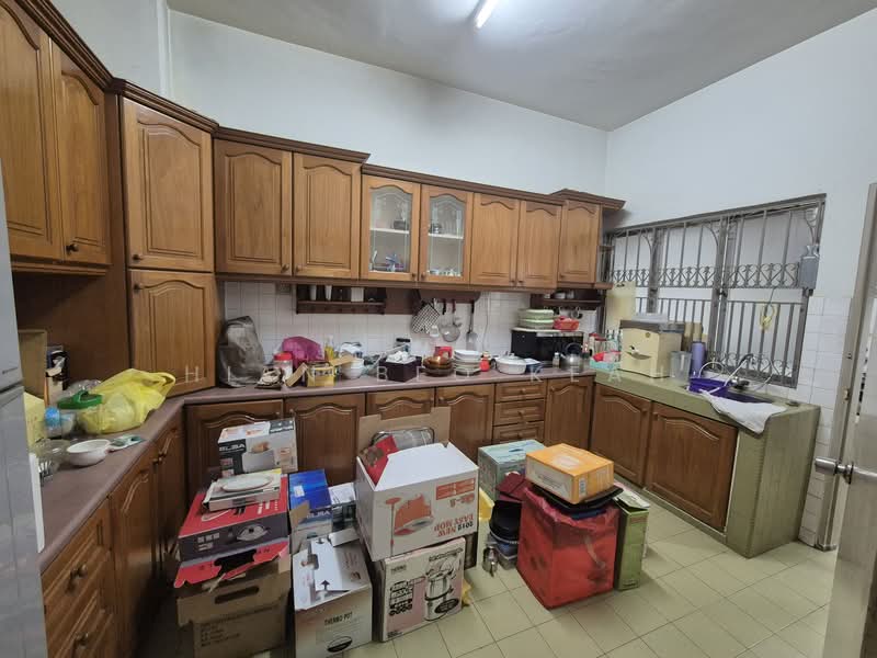 2-storey Terraced House for Sale in Petaling Jaya (Selangor) - Hian Beo Keah - Dry Kitchen - PropertyGuru.com.my