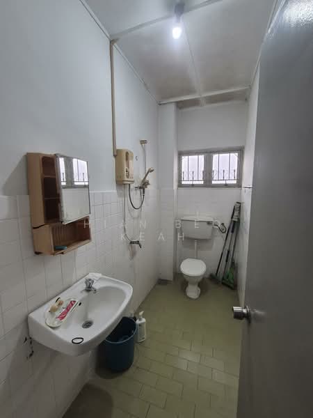 2-storey Terraced House for Sale in Petaling Jaya (Selangor) - Hian Beo Keah - Bathroom - PropertyGuru.com.my