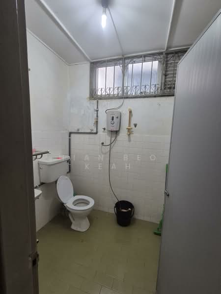 2-storey Terraced House for Sale in Petaling Jaya (Selangor) - Hian Beo Keah - Bathroom - PropertyGuru.com.my