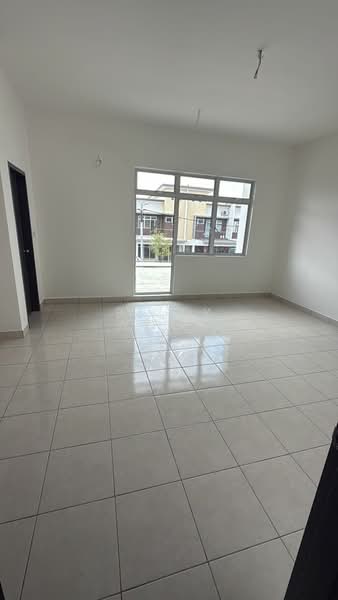 Terraced House for Sale in Beranang (Selangor) - Billy Wong - Master Room - PropertyGuru.com.my