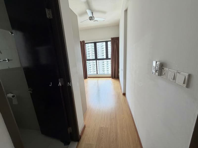 Condominium for Rent at Bay Laurel @ Country Garden Danga Bay - Janice Yong - Corridor - PropertyGuru.com.my