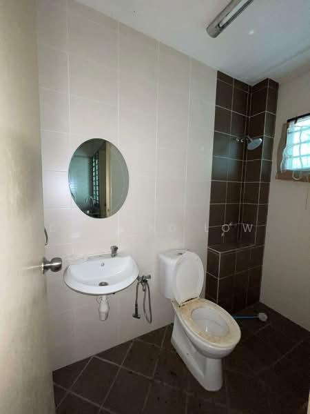 3-storey Terraced House for Rent in Ampang (Selangor) - Desmond Low - Bathroom - PropertyGuru.com.my