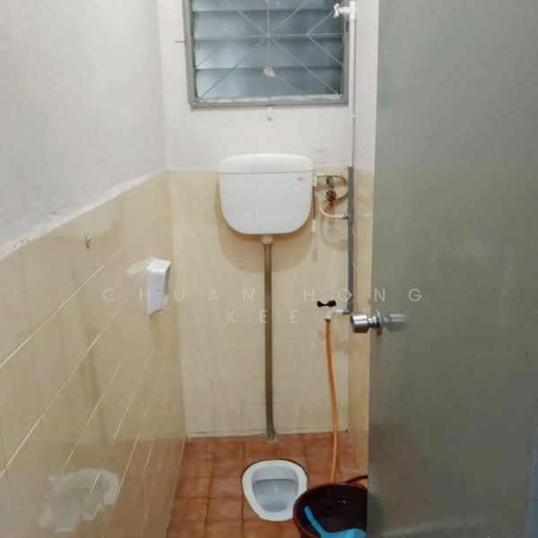 1-storey Terraced House for Sale in Johor Bahru (Johor) - Chuan Hong Kee - Bathroom - PropertyGuru.com.my