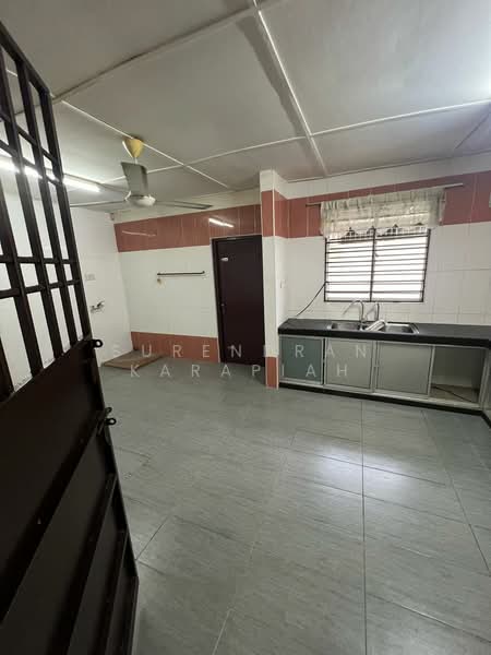 2-storey Terraced House for Sale in Taman Gembira (Klang) - Surendran Karapiah - Kitchen - PropertyGuru.com.my