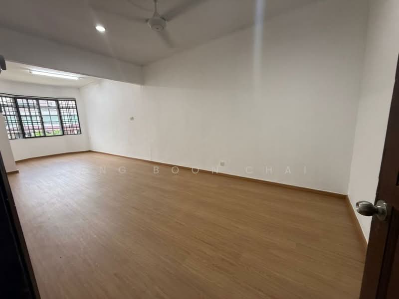 Semi-Detached House for Sale in Taman Pelangi (Johor Bahru) - Ang Boon Chai - Living Room - PropertyGuru.com.my
