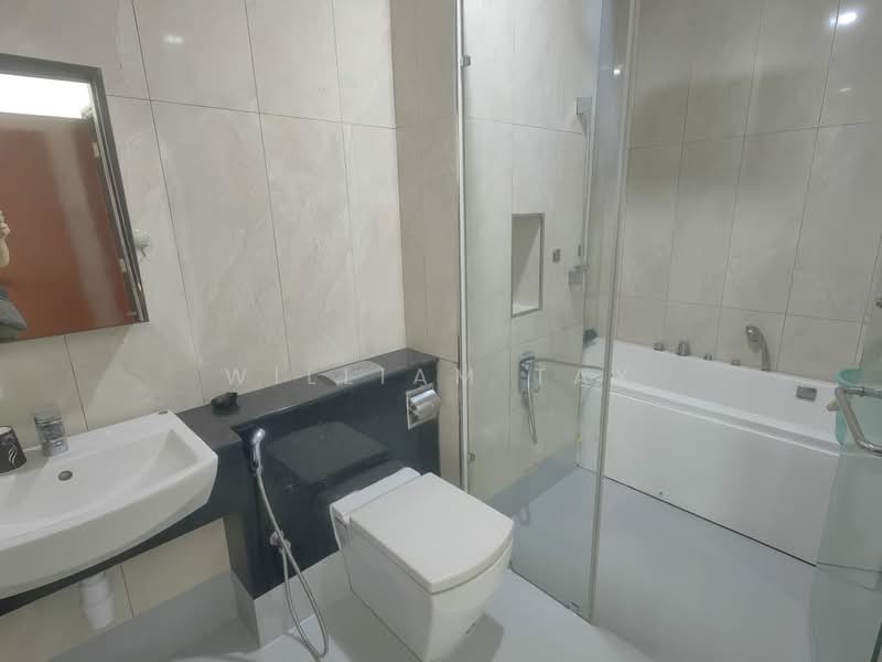 Service Residence for Sale at Paragon Suites @ CIQ - William Tay - Bathroom - PropertyGuru.com.my