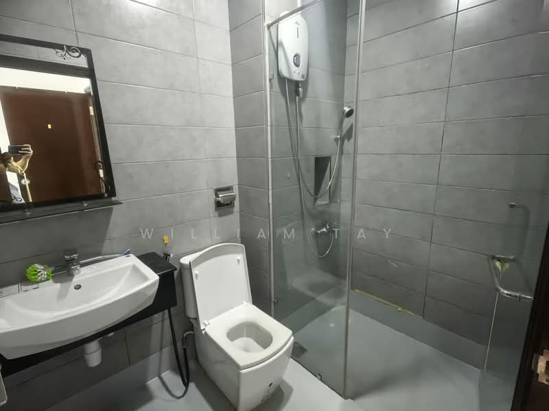 Service Residence for Sale at Paragon Suites @ CIQ - William Tay - Bathroom - PropertyGuru.com.my