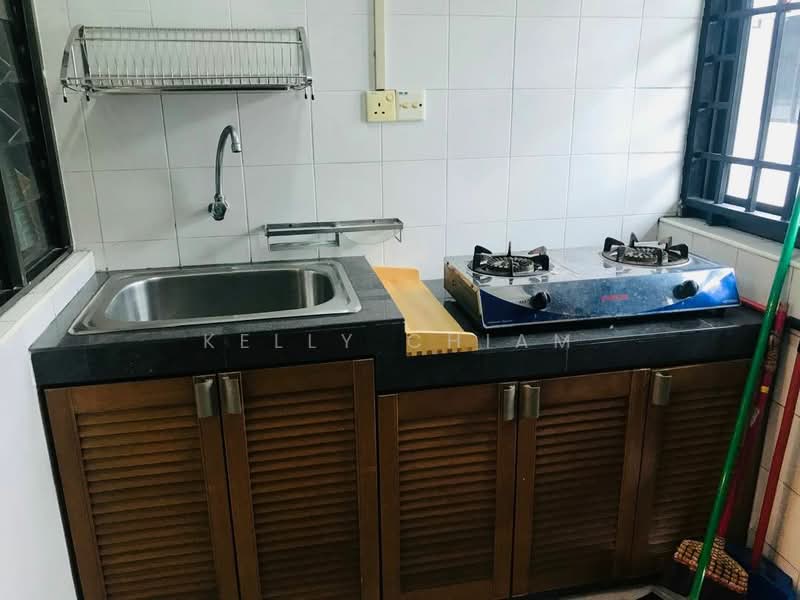 1-storey Terraced House for Sale in Taman Molek (Johor Bahru) - Kelly Chiam - Kitchen - PropertyGuru.com.my