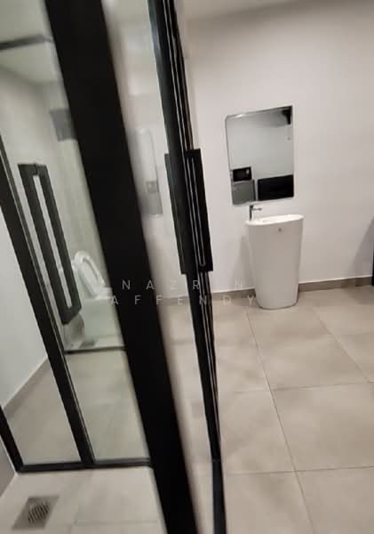 Servis Apartment untuk Disewa di Kampung Melayu Subang - Nazrin Affendy - Bathroom - PropertyGuru.com.my