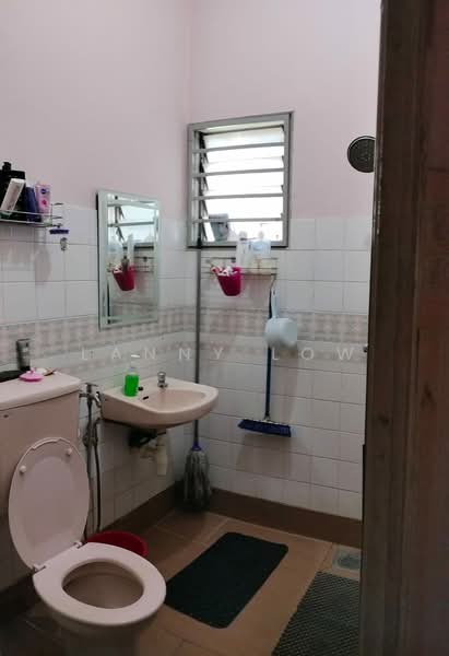 Rumah Teres untuk Dijual di Usj 4 (Subang Jaya) - Lanny Low - Bathroom - PropertyGuru.com.my