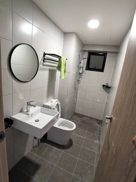 Kondominium untuk Disewa di Granito - Vincent Tan - Bathroom - PropertyGuru.com.my