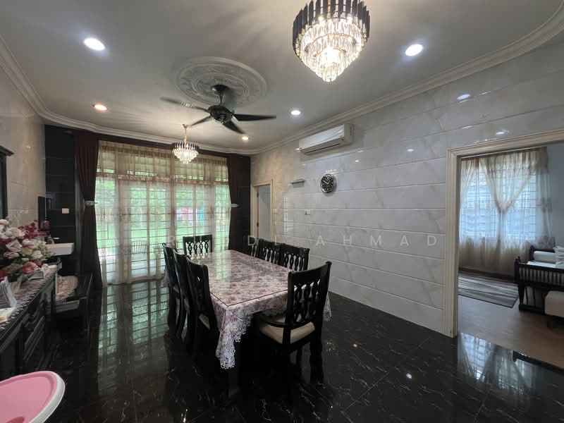 Semi-Detached House for Sale in Ampang Jaya (Ampang) - Amruddi Ahmad - Dining Room - PropertyGuru.com.my
