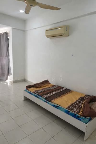 Pangsapuri untuk Dijual di Palm Garden Apartment - Homer Phang - Bedroom - PropertyGuru.com.my