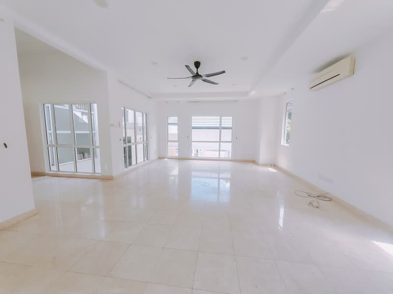 Bungalow for Rent in Valencia (Sungai Buloh) - Pinky Choong - Living Room - PropertyGuru.com.my