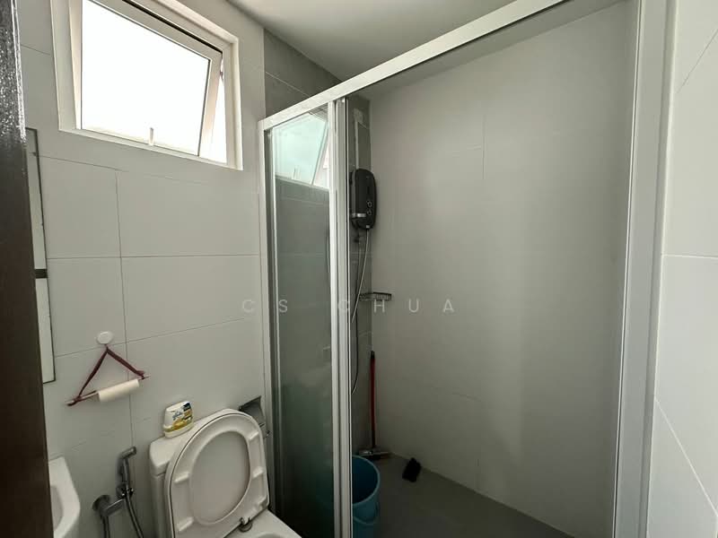 Service Residence for Rent at Impiria Residensi Bukit Tinggi Klang - Cs Chua - Bathroom - PropertyGuru.com.my