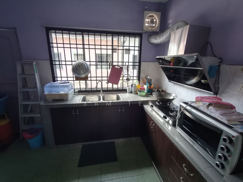 2-storey Terraced House for Rent in Taman Setia Indah (Tebrau) - Sam Tee - Kitchen - PropertyGuru.com.my