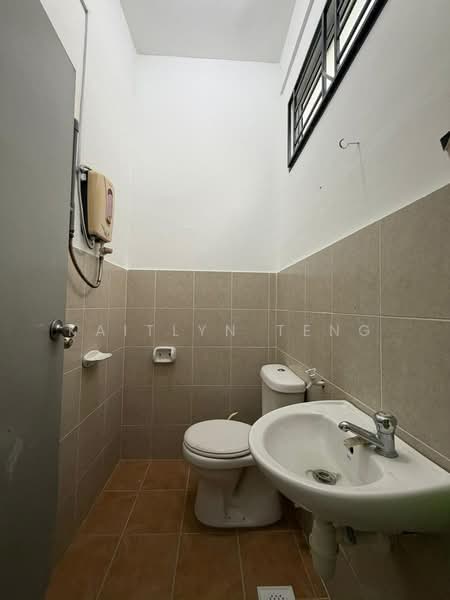 2.5-storey Terraced House for Sale in Taman Pulai Mutiara (Iskandar Puteri (Nusajaya)) - Kaitlyn Teng - Bathroom - PropertyGuru.com.my