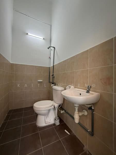 2.5-storey Terraced House for Sale in Taman Pulai Mutiara (Iskandar Puteri (Nusajaya)) - Kaitlyn Teng - Bathroom - PropertyGuru.com.my