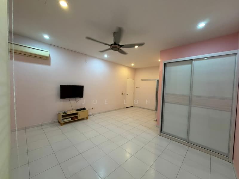 Rumah Teres 1.5 Tingkat untuk Disewa di Iskandar Puteri (Nusajaya) (Johor) - Joe Loh - Living Room - PropertyGuru.com.my