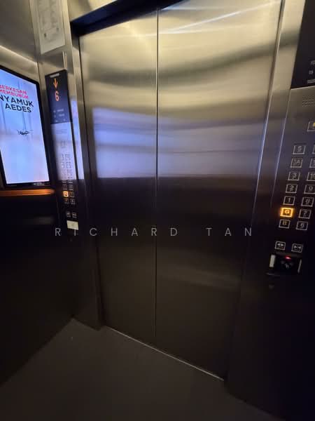 Office for Sale in Kelana Jaya (Petaling Jaya) - Richard Tan - lift - PropertyGuru.com.my