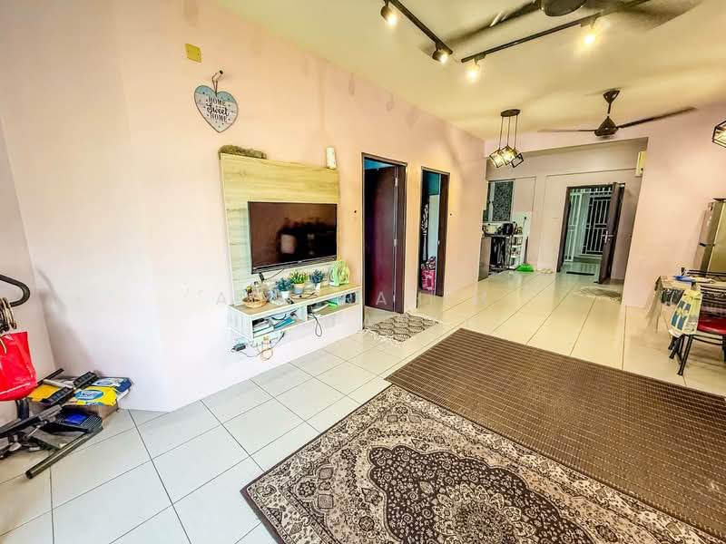 Pangsapuri untuk Dijual di Residensi Jalan Jubilee - AimiRahim Hartanah - Living Room - PropertyGuru.com.my